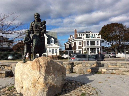 Gloucester Fishermen's Wives Memorial